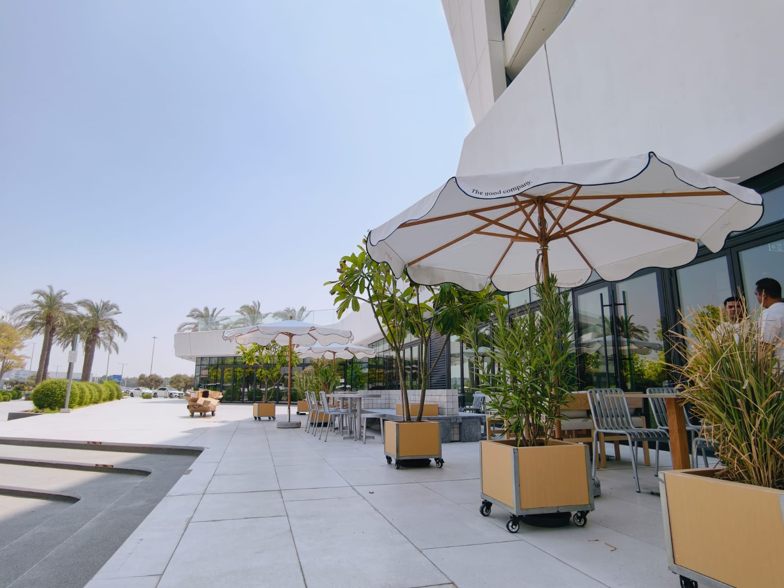 Piazza Umbrellas Installed in Abu Dhabi - photo 2